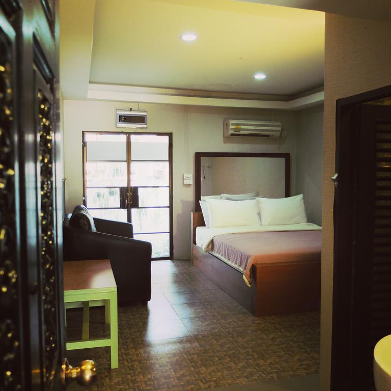 Hotel Siri Lampang Esterno foto