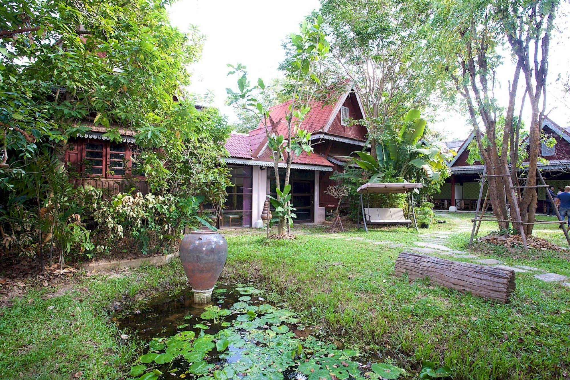 Hotel Siri Lampang Esterno foto